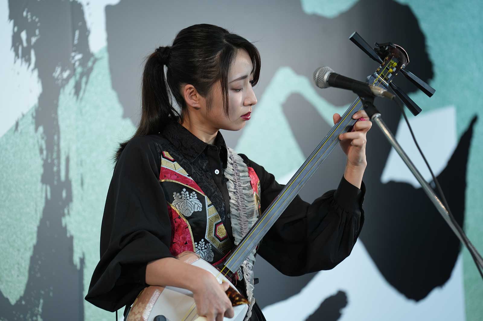 駒田早代さん（三味線）