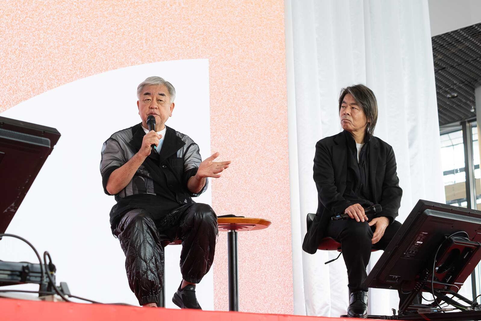 隈研吾さんと日比野克彦さんセッションの様子